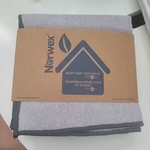 Norwex 3-Pack Body Cloths - Light Gray with Graphite Trim